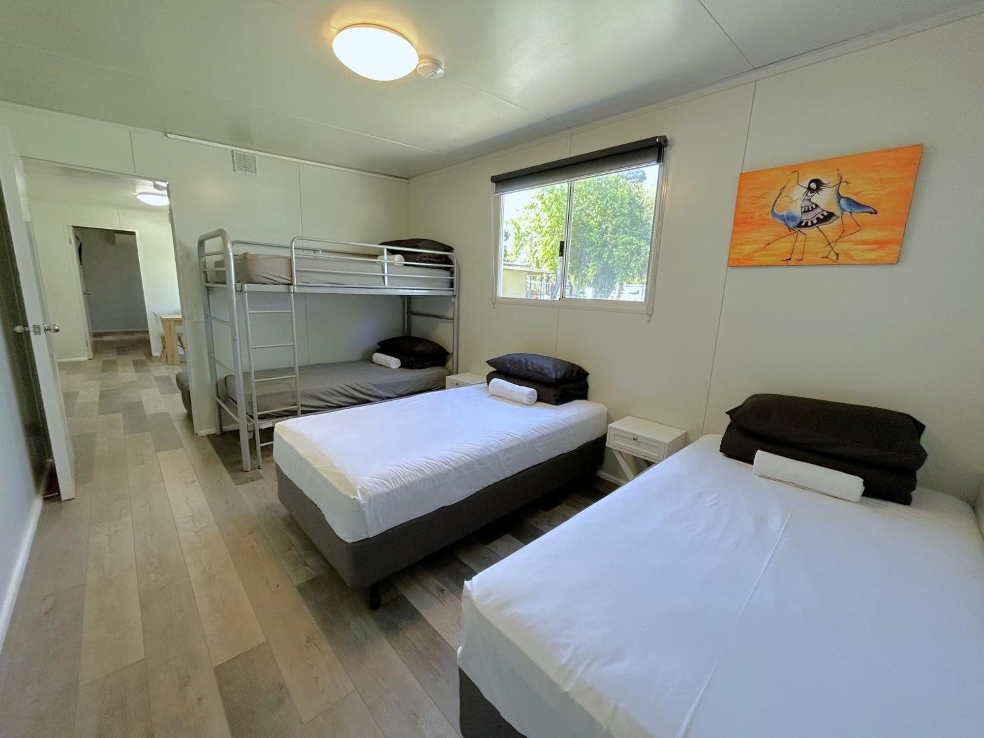 Mandurah Coastal Holiday Park Экстерьер фото